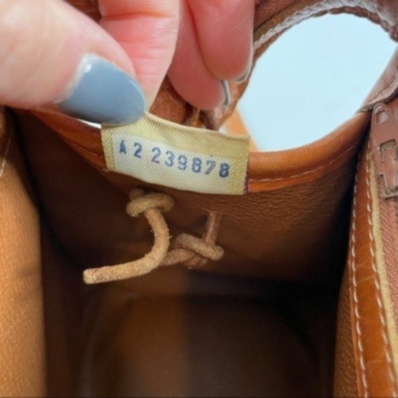 Vintage Dooney & Bourke Tan Pebble Leather Purse - Picture 10 of 10